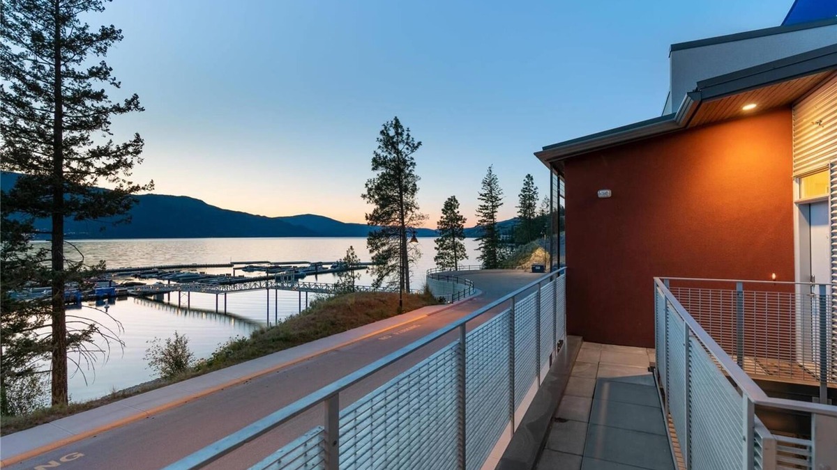 McKinley Condo | Okanagan Lake Front Condo