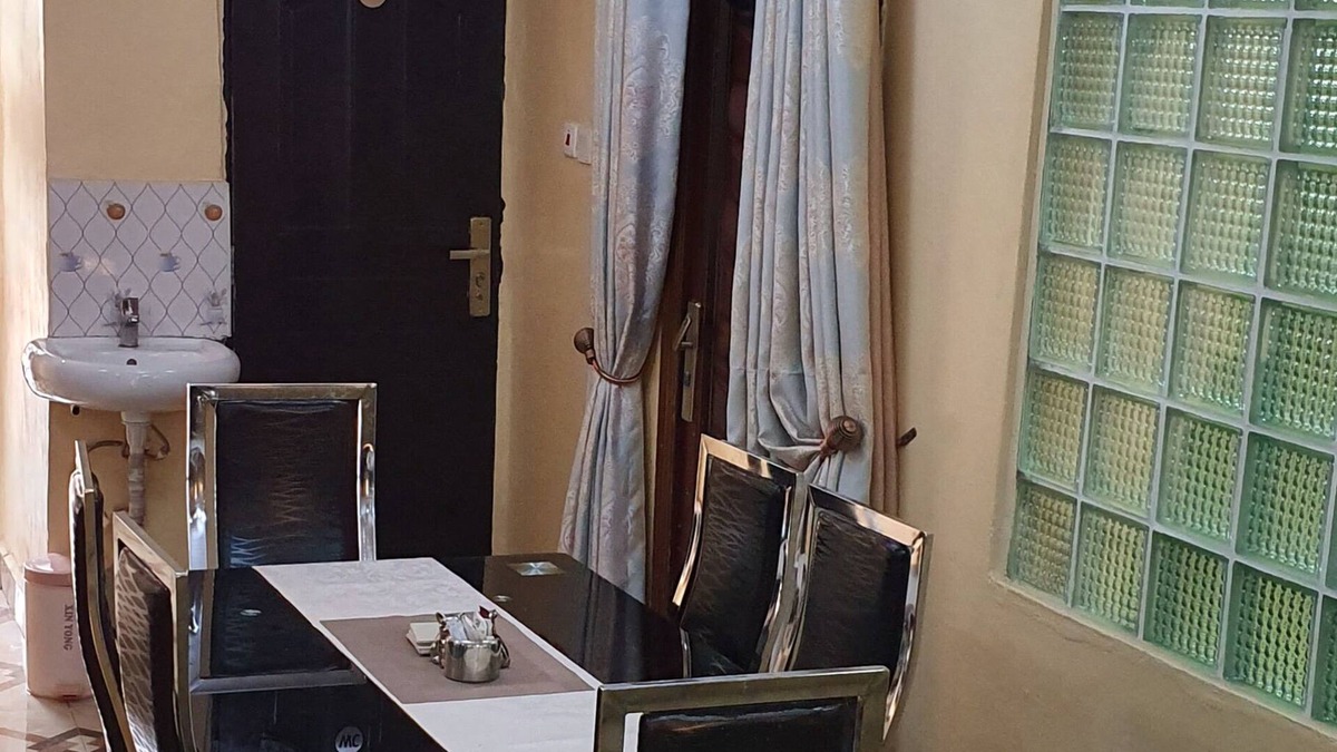 Mushin House | OLAXY3 Modern & Cosy En Suite Rooms. 3 Taofik Abolaji Street. Ilasa Mushin Lagos