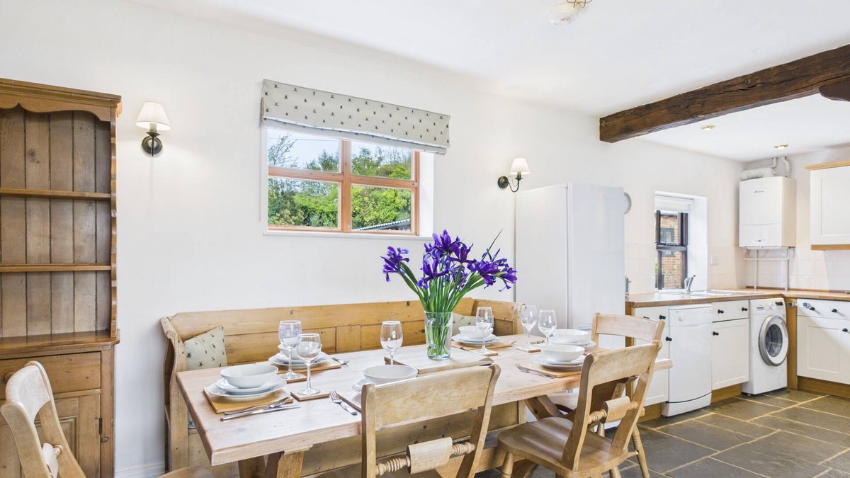 Ryde House | Old Byre, Little Upton Farm