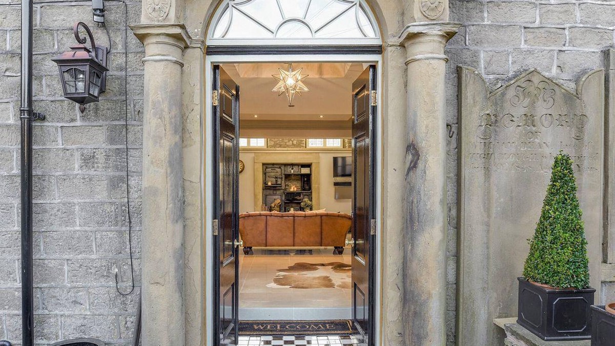 Barnoldswick Cottage | Old Chapel House