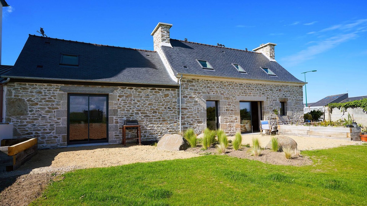 Roscoff House | OLD FARM SEA VIEW
