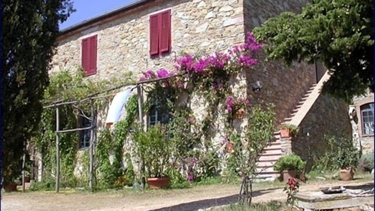 Sassetta Other | Old farmhouse with 3 flats in the country in the hills, near the sea, for 2-6 p.