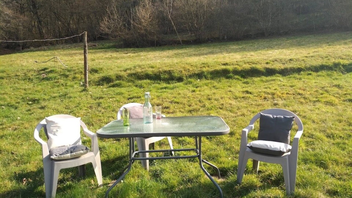 Le Creusot House | Old-fashioned detached house with pets welcome!
