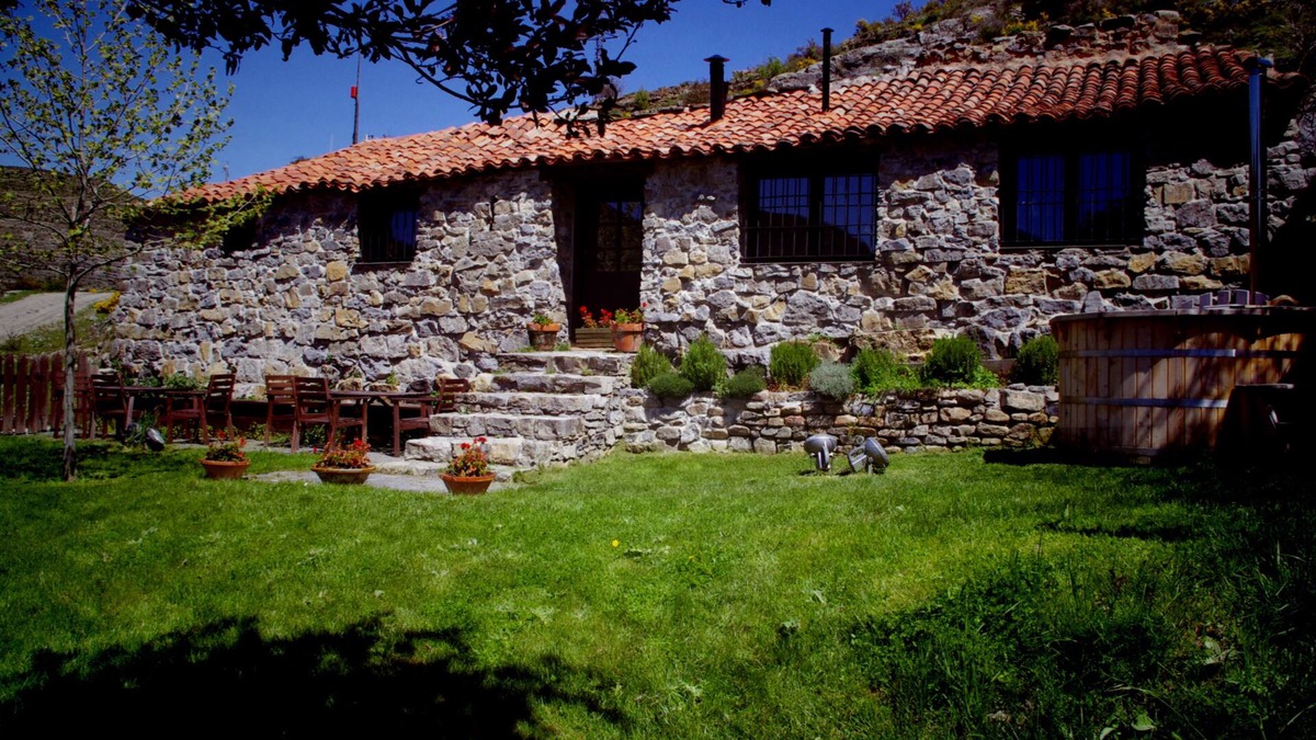 Munilla Cottage | Old house in the mountain made of stone, rock and wood. Private garden and barbecue