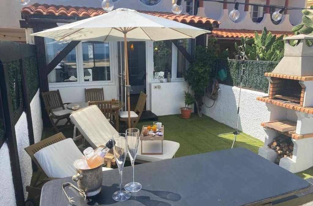 La Pared Apartment | Old King's beach house