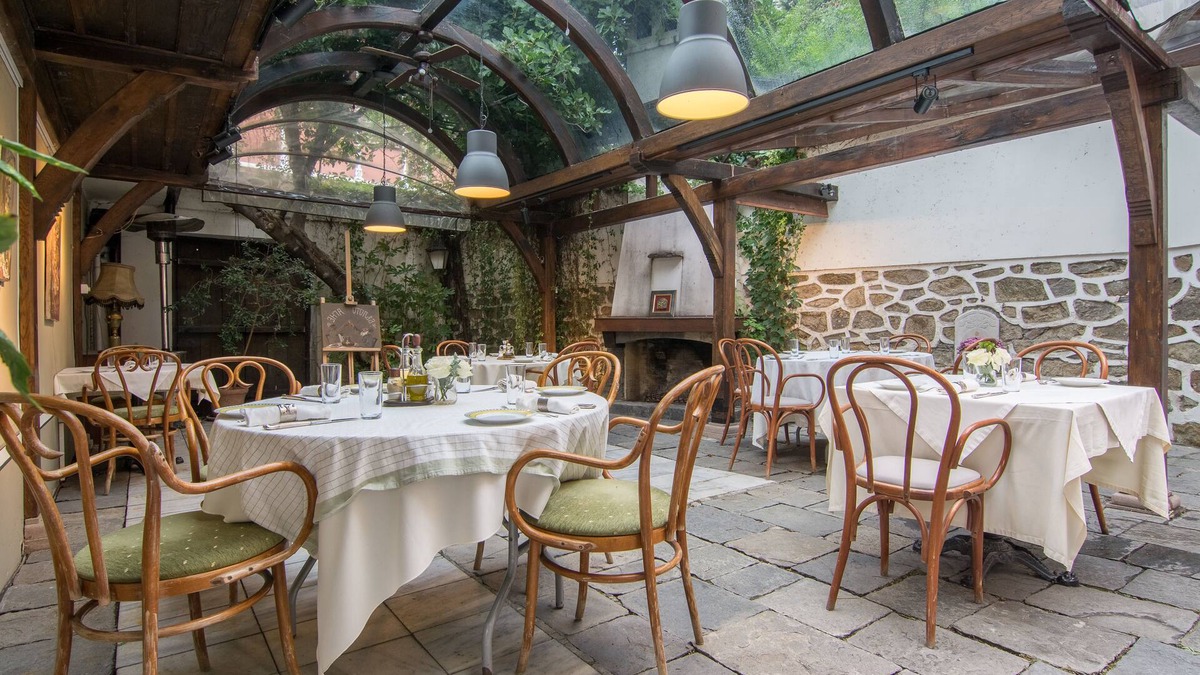 Plovdiv Old Town Hotel | Old Legends