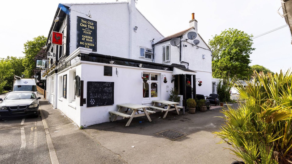 Southall Green Hotel | Old Oak Tree Inn