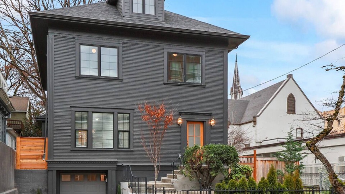 Alphabet Historic District House | Old-Portland Charmer in the Alphabet District