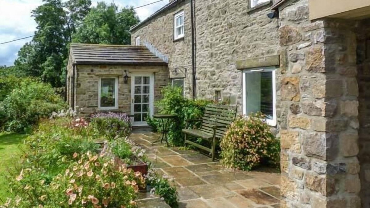 Marrick Cottage | OLD POST OFFICE, pet friendly, character holiday cottage in Marrick