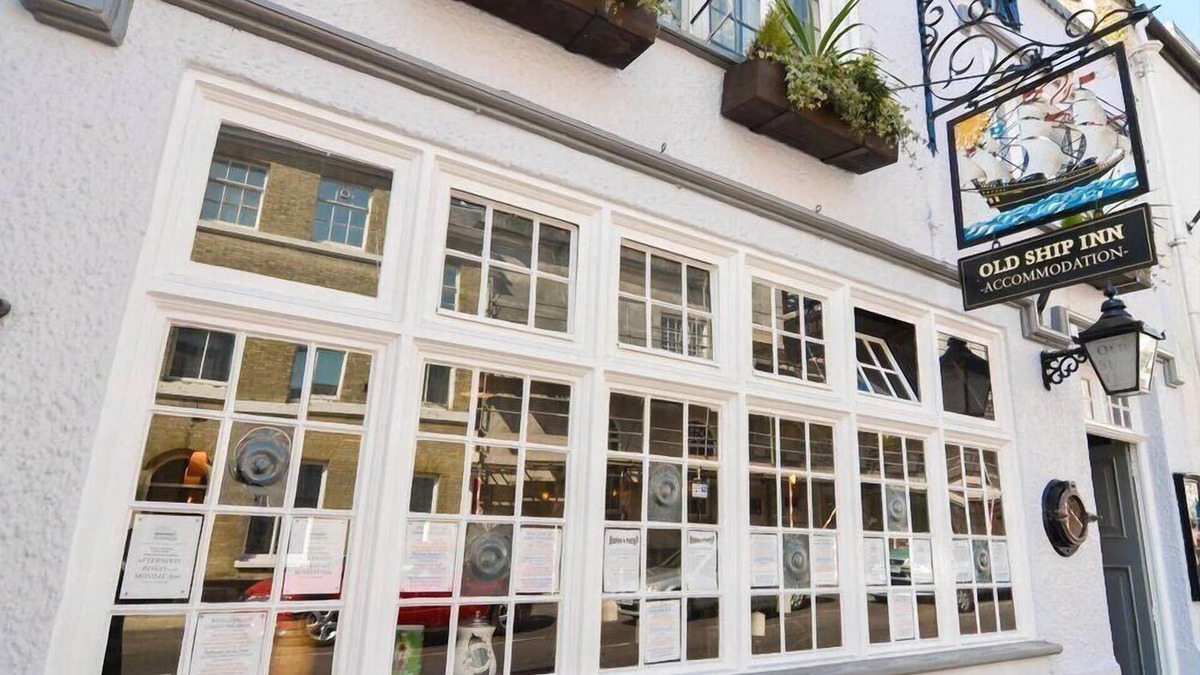 Dorchester Hotel | Old Ship Inn