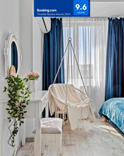 Bucharest City-Centre Apartment | Old Town Hideaway - 5 Min Walk to Palace of Parliament and Old City - Best Neighborhood