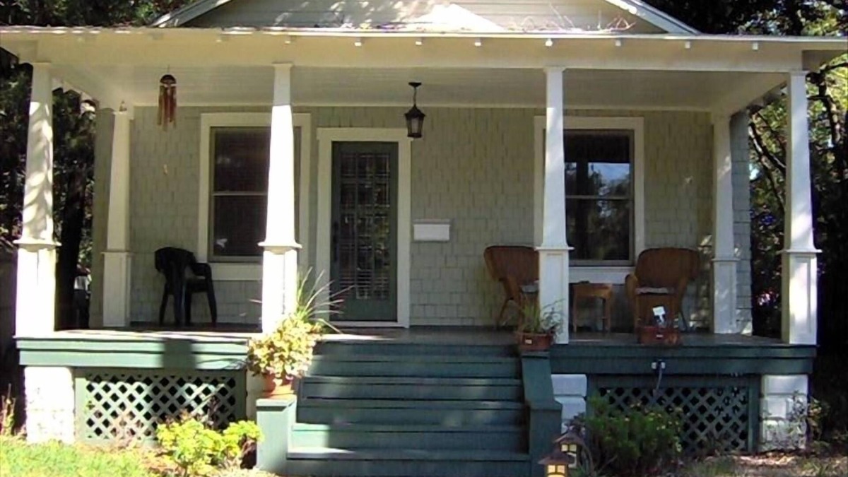 Downtown Historic District House | Old town historic home