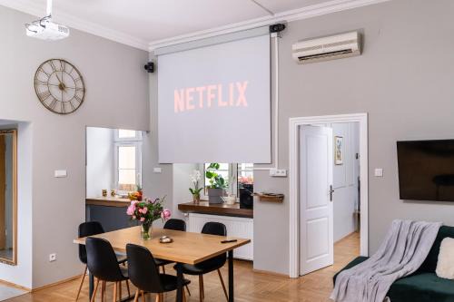 Old Town Apartment | Old Town Luxury Apartment - Rynek Szewska