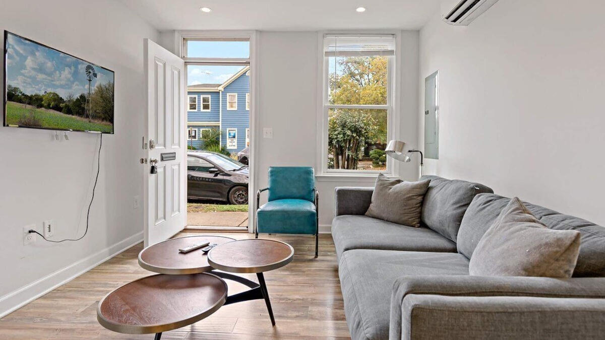 Old Town Alexandria House | Old Town | Luxury | Walk to Metro | 2 Bedroom
