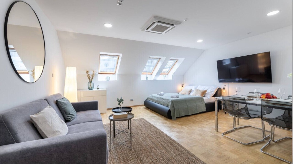 Stare Mesto Apartment | Old Town Modern Apartment with Free Parking & A/C