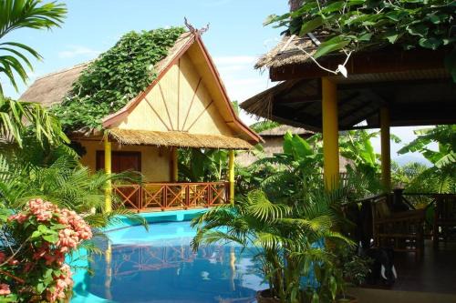Mae Ai Resort | Old Tree's House
