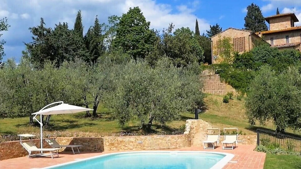 Certaldo Villa | Old villa nestled in the hills of Chianti