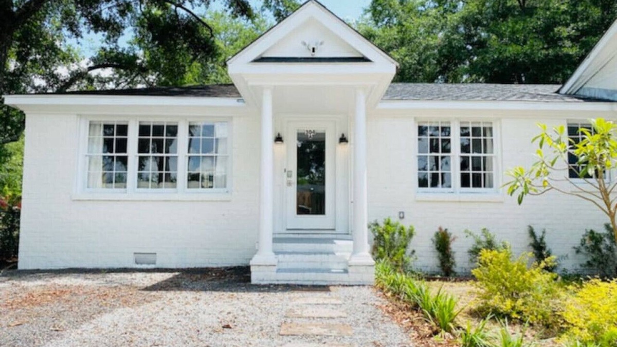 Old Village House | Old Village - Renovated - Close to Beach/Downtown