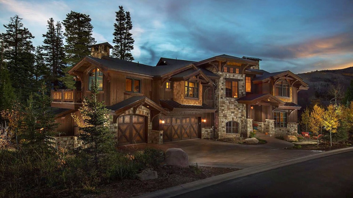 The Timbers Ski Chalet | OLD WORLD EUROPEAN LUXURY CHALET-SKI IN-OUT-8 Bedrooms -8,000 SF Winter on Sale!
