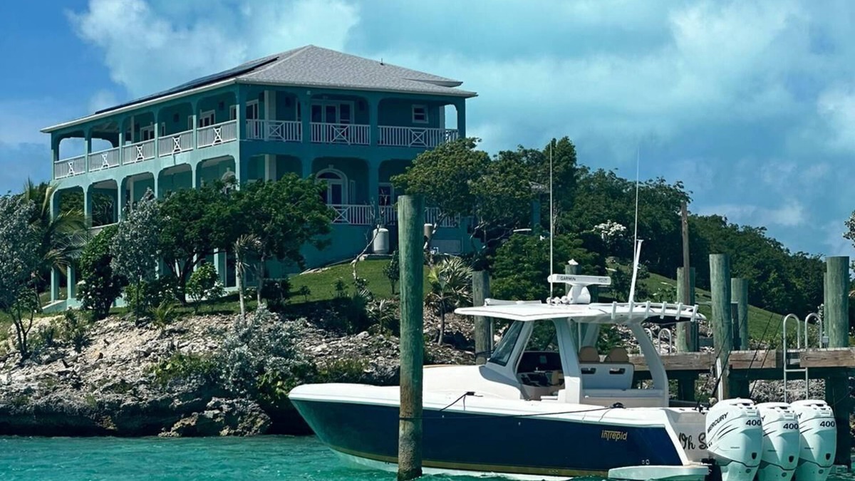 Great Exuma House | Ole Ike Bay-Luxury Villa Private Beach & Dock - 7 guests
