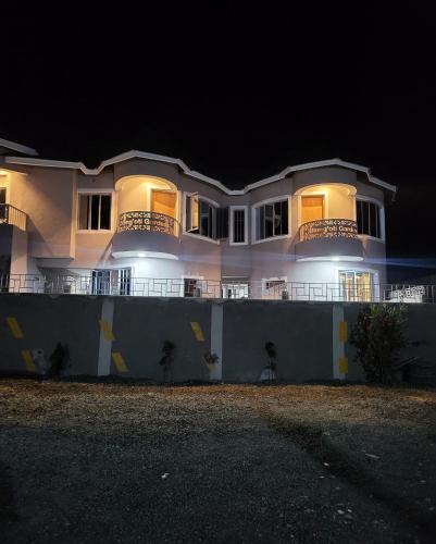 Narok Hotel | OLENG'OTI GARDENS