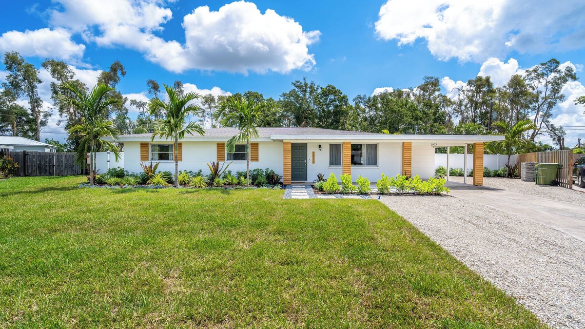 Sarasota House | Olive Tree Oasis- 5/2 with Hot Tub & Heated Pool