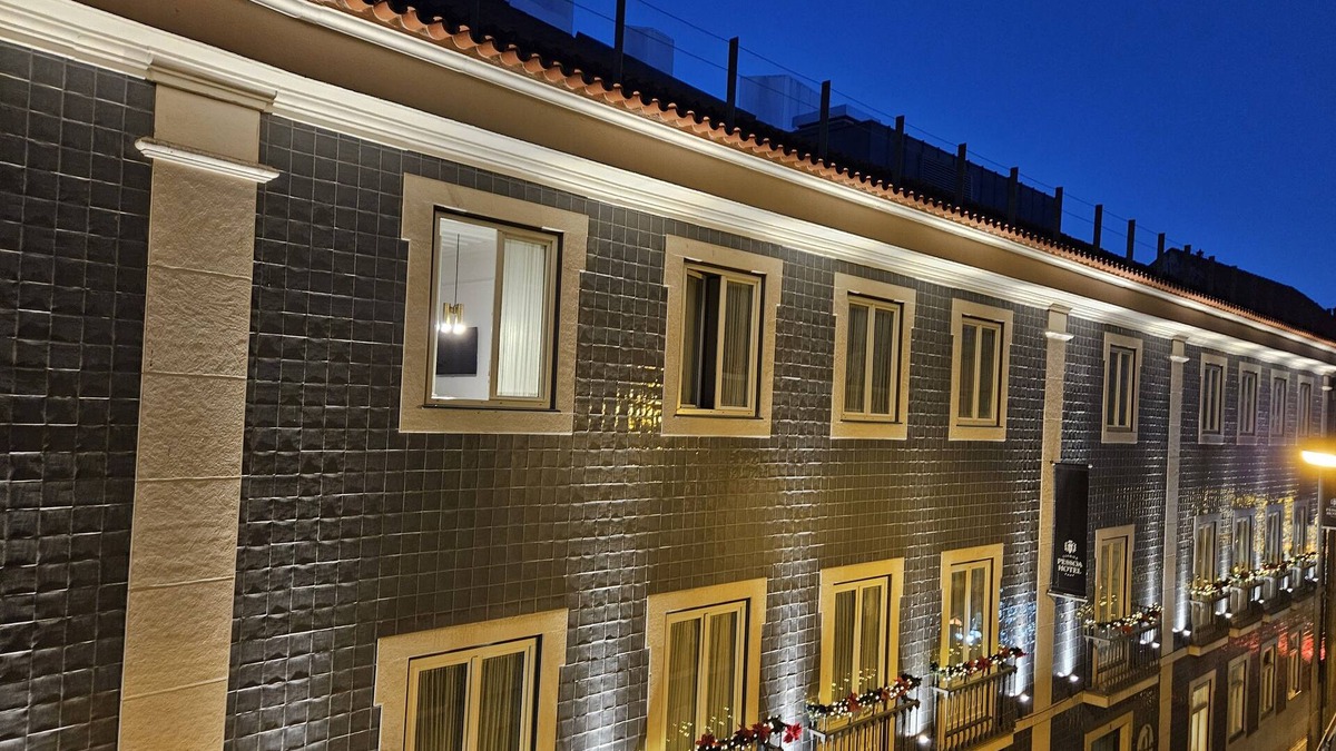 Sacramento Apartment | Oliveira 272, a Charming T2 Apartment Nestled in the Heart of Chiado, Lisbon