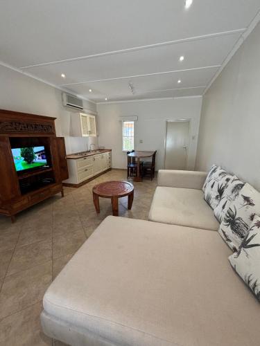 Windhoek House | Olympia de Fati