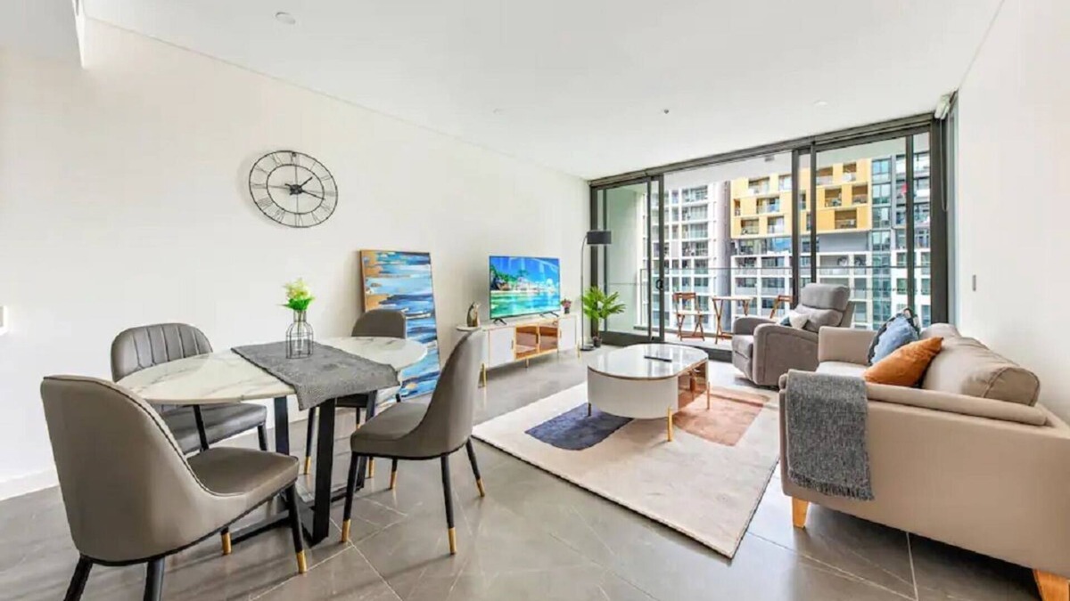 Lidcombe Apartment | Olympic Park 1 Bed Apt | MHS