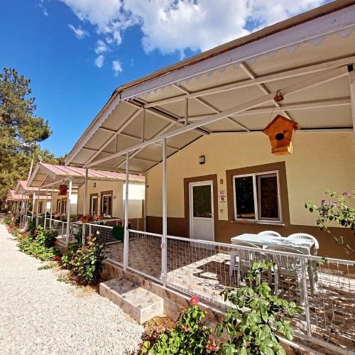 Olympos Apartment | OLYMPOS YÖRÜK OTAĞI APART EVLERİ