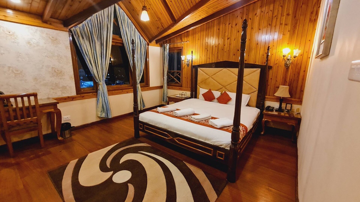 Darjeeling Hotel | Omega Residency
