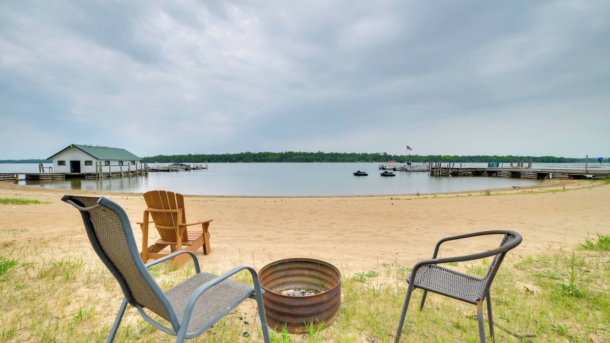 Cedarville Cabin | On Lake Huron: Pet-Friendly Cabin 10 in Cedarville