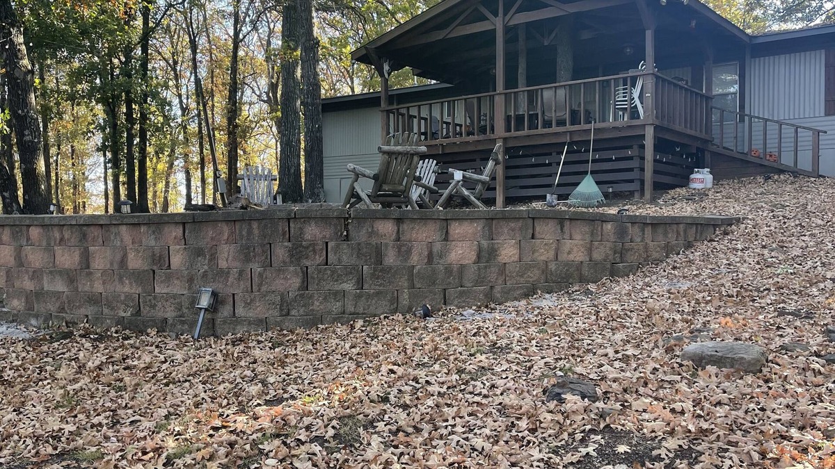 Park Hill Cabin | On Lake Tenkiller, near Barnacle Bill's Marina with Fantastic outdoor space.