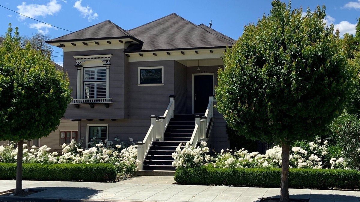 Napa House | On Main Street - Only One block to the start of Downtown Napa! Non-Hosted