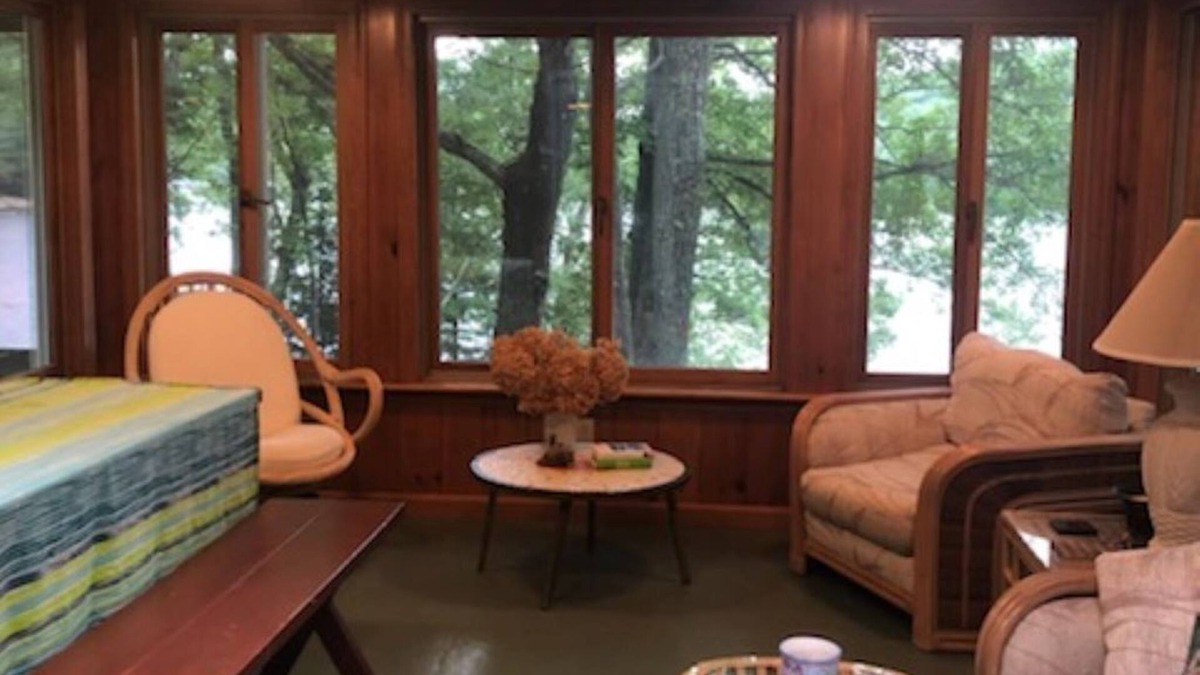 New Durham House | On Merrymeeting Lake - Cottage with Private Beach and Lakeside Deck
