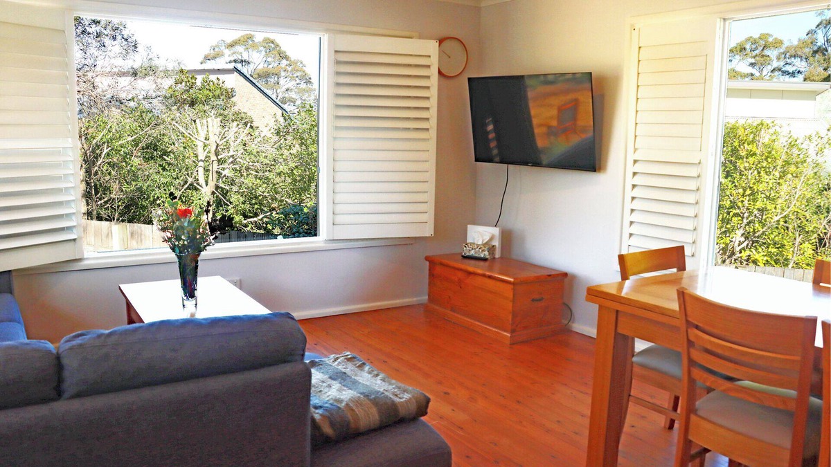 Denhams Beach House | On Munjip Trail to Denhams Beach - Centrally Located South Coast Beach Retreat