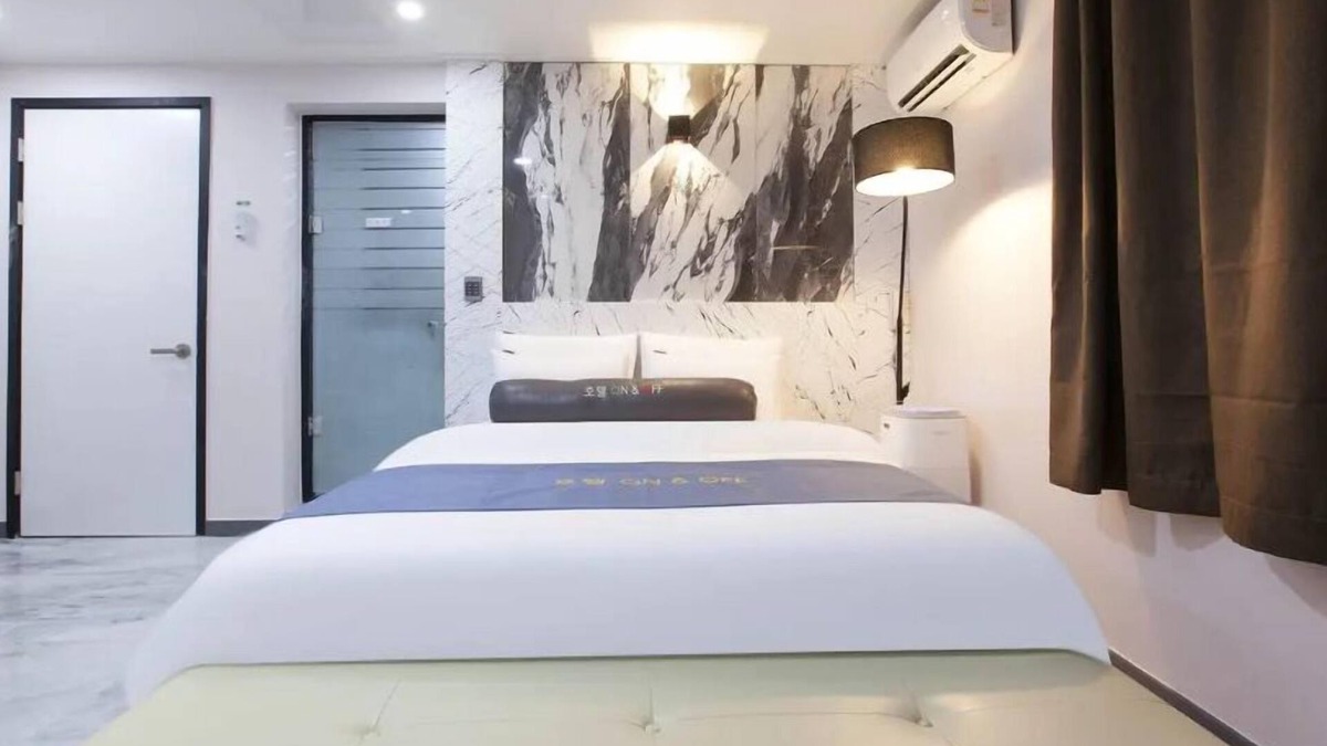 Bupyeong Hotel | ON & OFF HOTEL