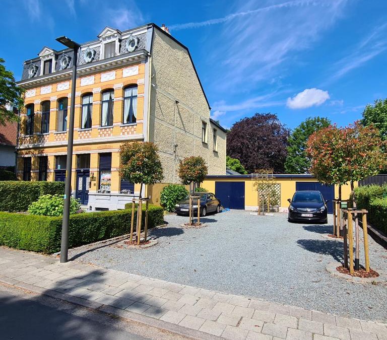 Mortsel Apartment | On our way to Antwerp, first stop
