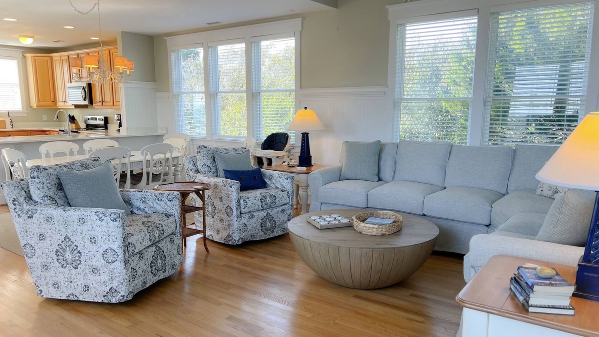 South Beach House | On the dunes of Bramble Reach overlooking Atlantic Ocean! Screened in porch to take in ocean breeze