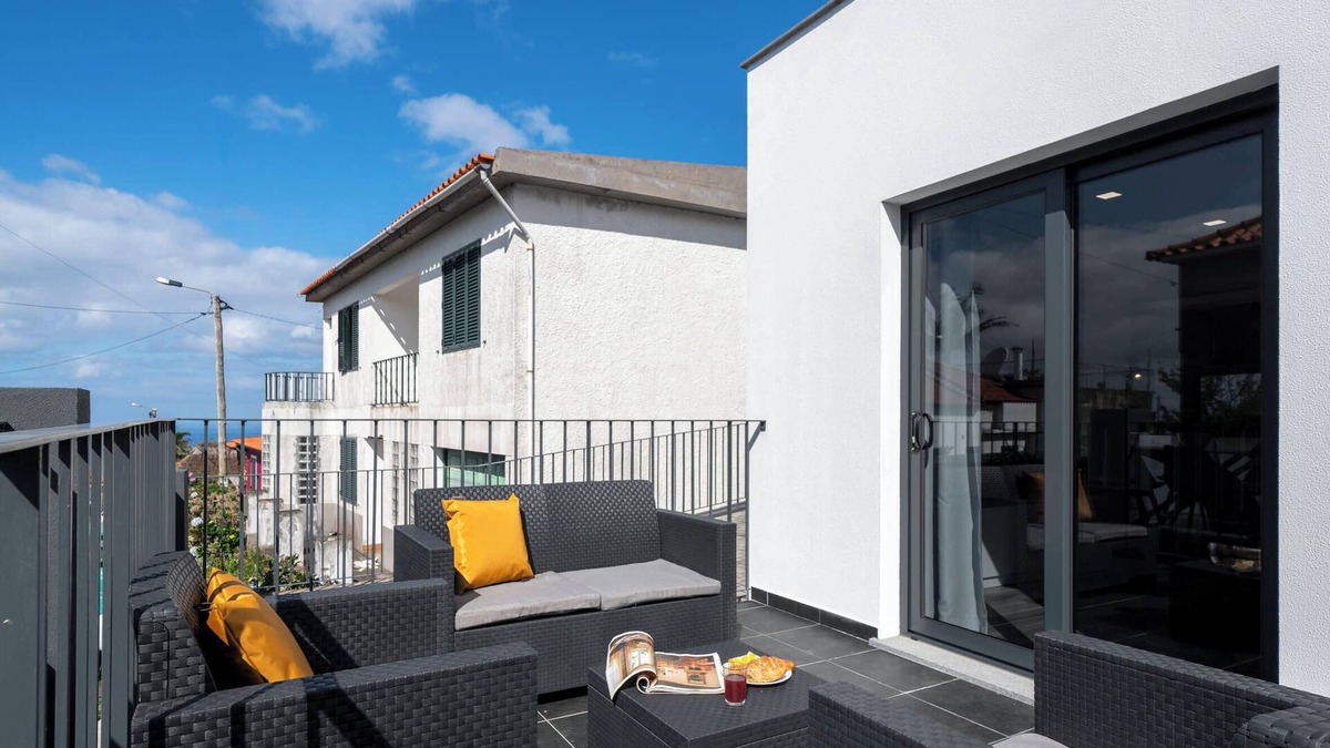 Sao Jorge House | On the north coast, with barbecue - Casa do Farol