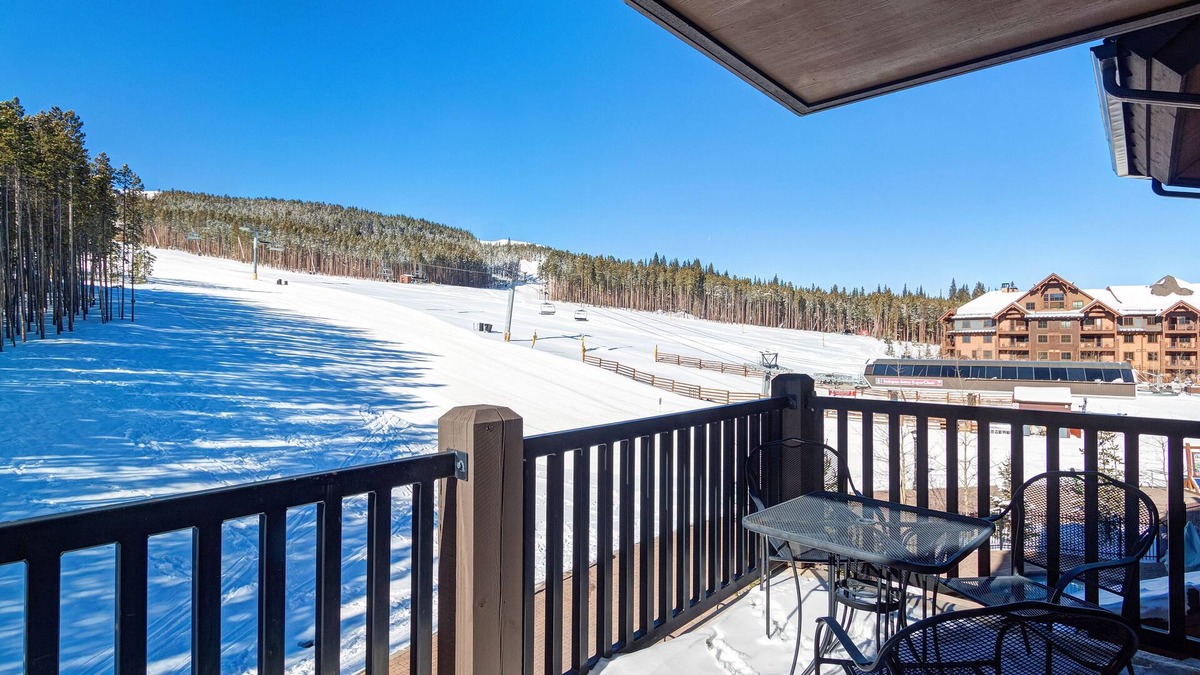 Breckenridge Condo | ON THE SLOPES. FAST RESPONSE. Ski Side Corner Unit, Crystal Peak Lodge 2BR/2BA