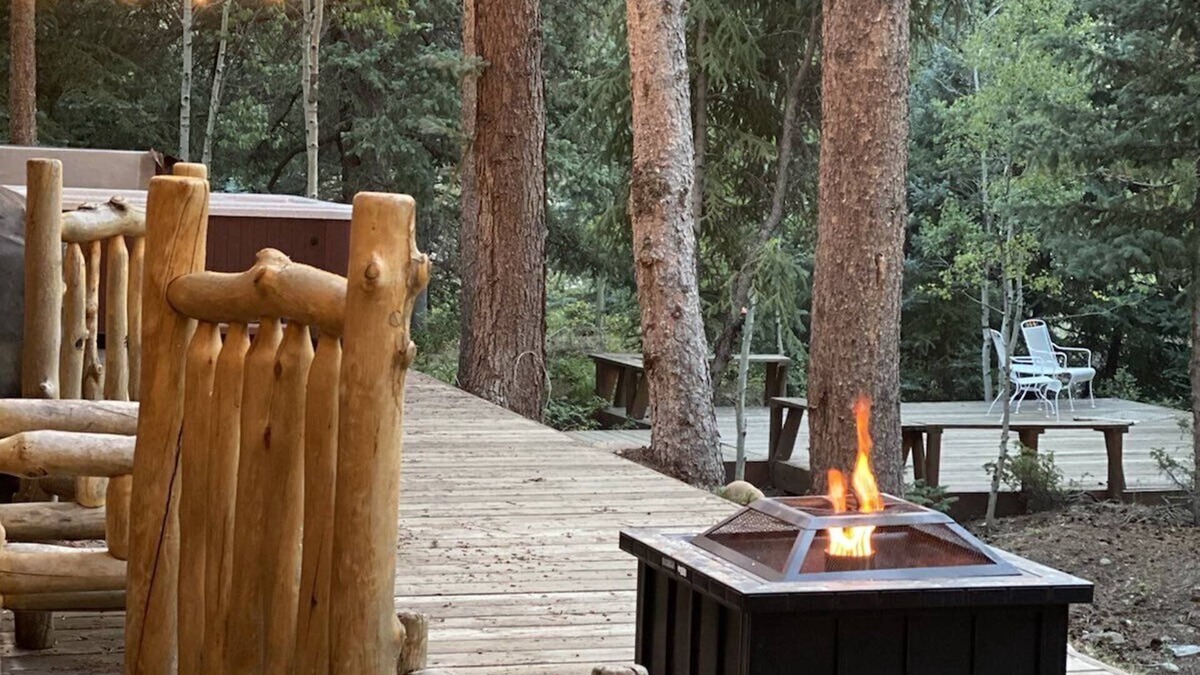 Black Hawk Cabin | On the South Boulder, Hot Tub and Sauna, 8 mins to Nederland