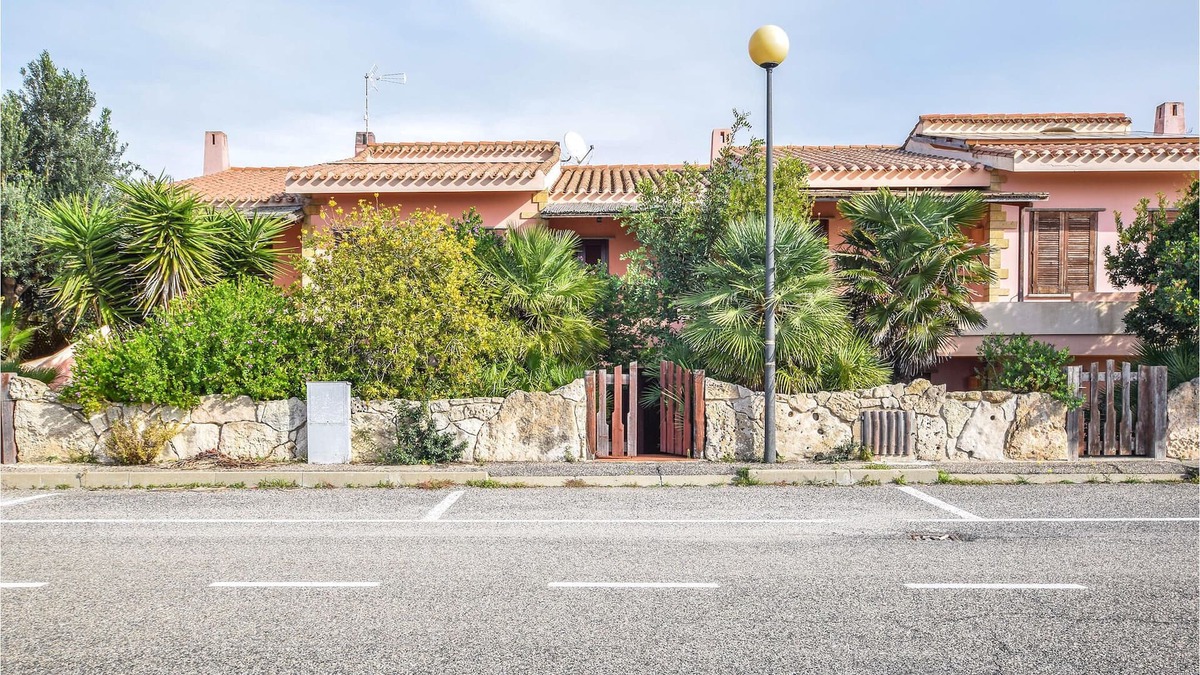 Funtana Meiga Apartment | On the west coast of Sardinia welcomes you this beautiful terraced house with sea view.