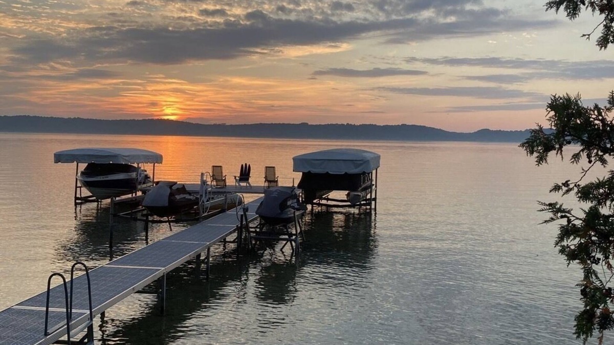 Clam River Cottage | ON TORCH LAKE! Open August 23-26, 2025