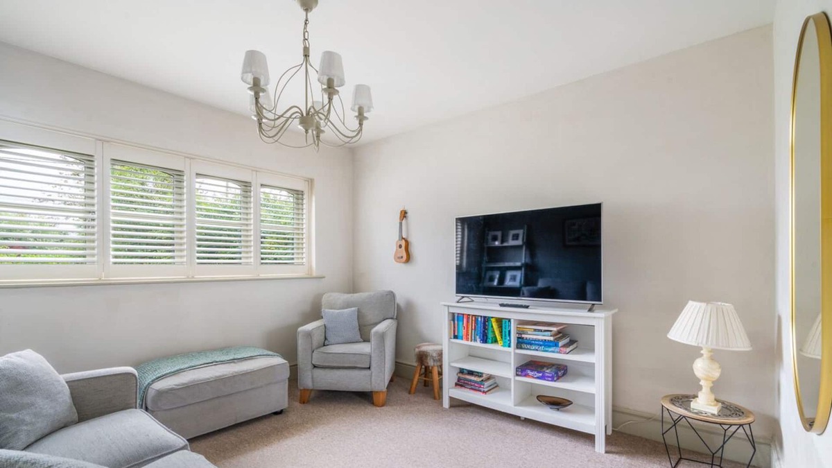 Gillingham Apartment | One Bedroom Annex