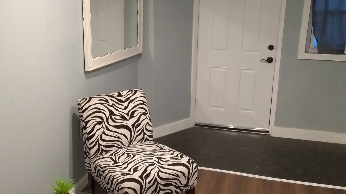 Olney-Oak Lane Apartment | One Bedroom Apartment JUST RIghT !