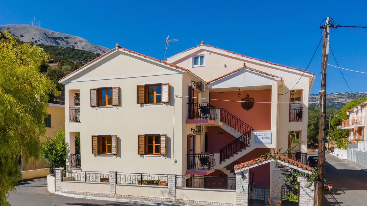 Agia Efimia Apartment | One-bedroom Apartments in the Agia Efimia center