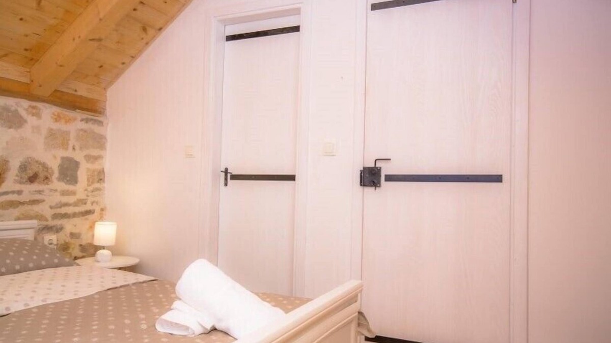 Primosten Apartment | One-bedroom apartment in the countryside
