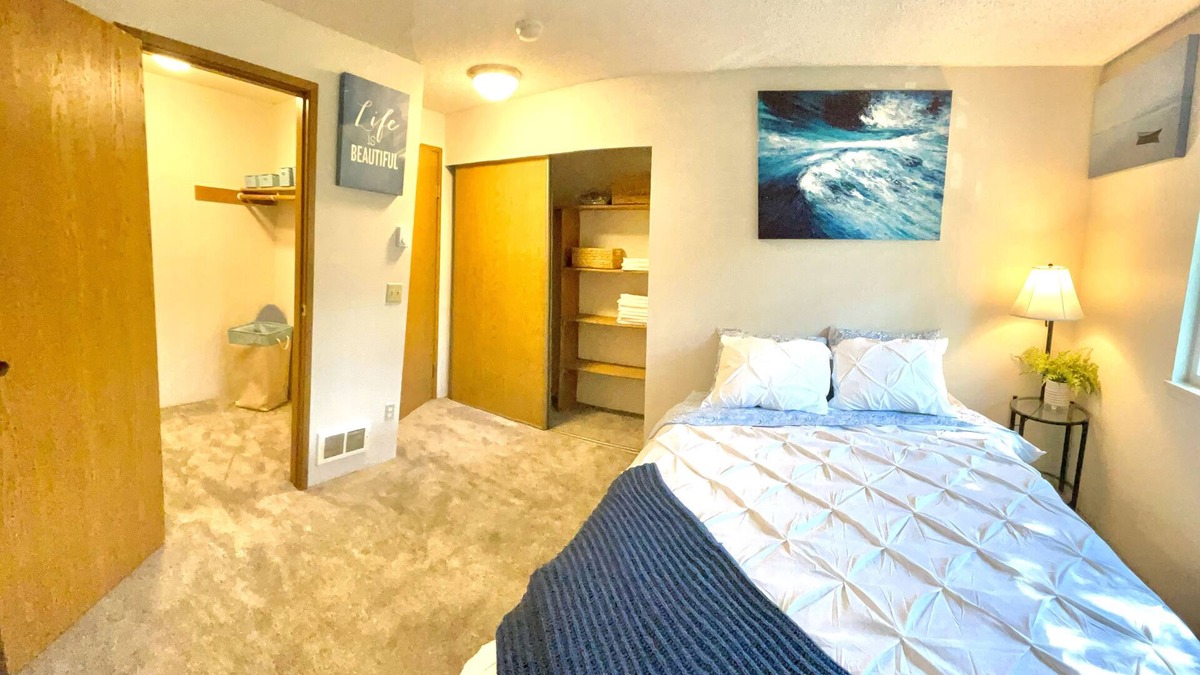 SeaTac Apartment | One bedroom apartment 18 minutes to Seattle 5 minutes to airport
