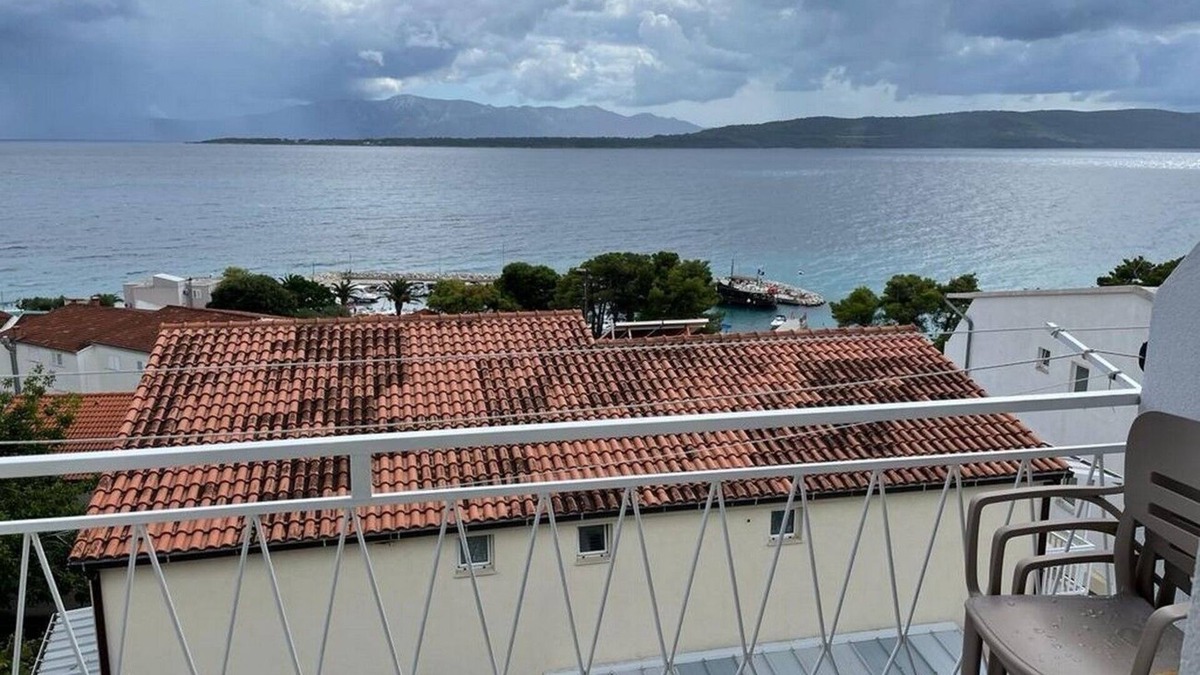 Blato Apartment | One bedroom apartment with balcony and sea view Živogošće - Blato, Makarska (A-22253-e)